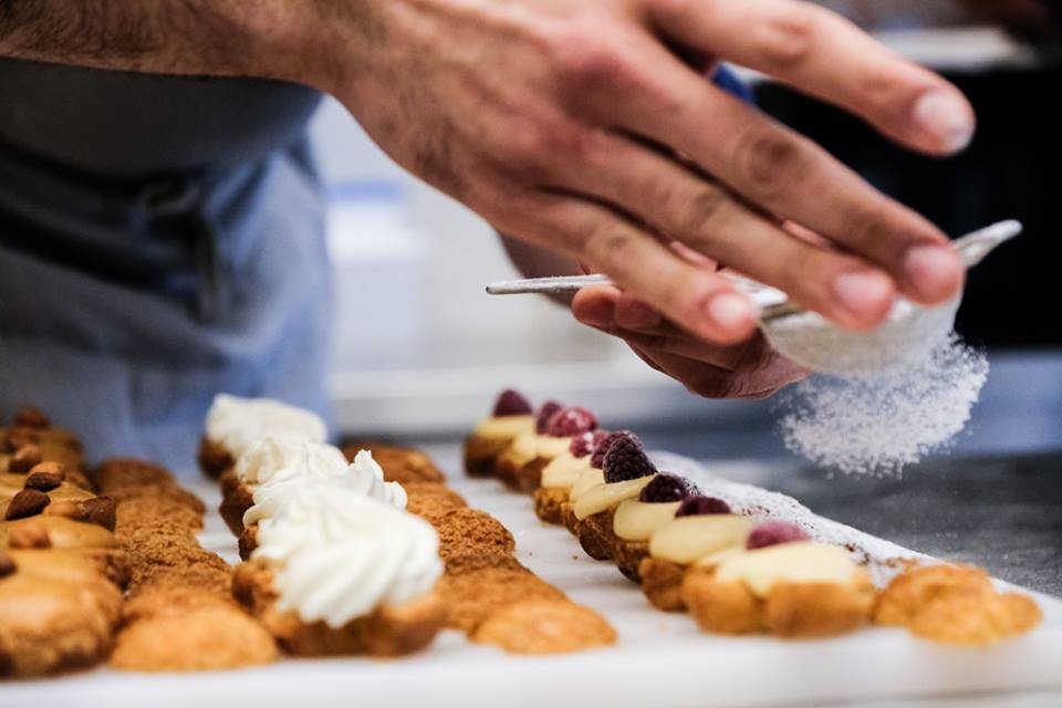 Le gâteau sur la cerise